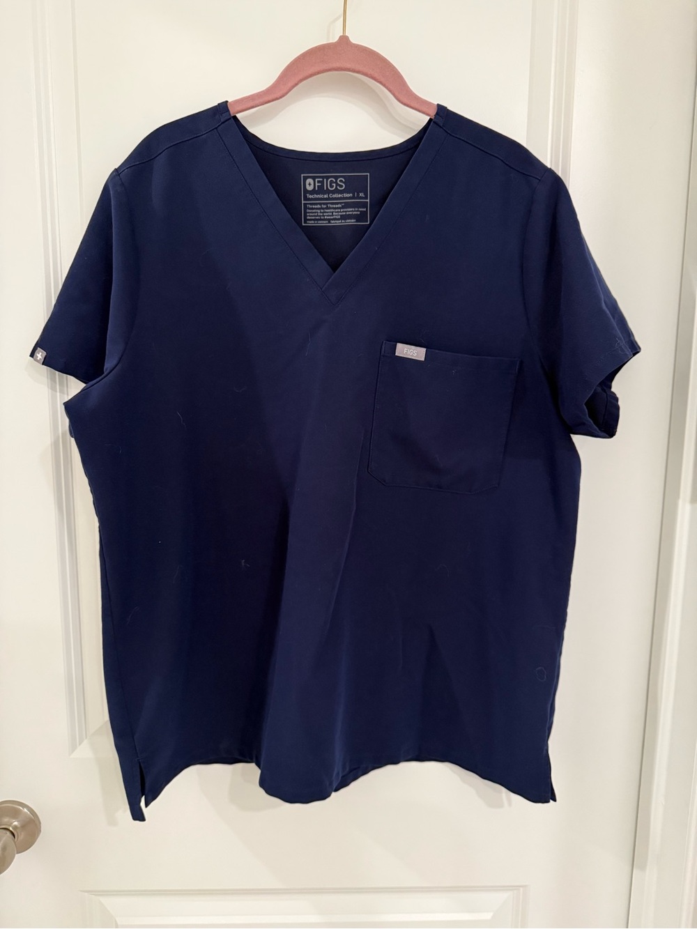 FIGS Scrub Top One Pocket in Navy Blue
